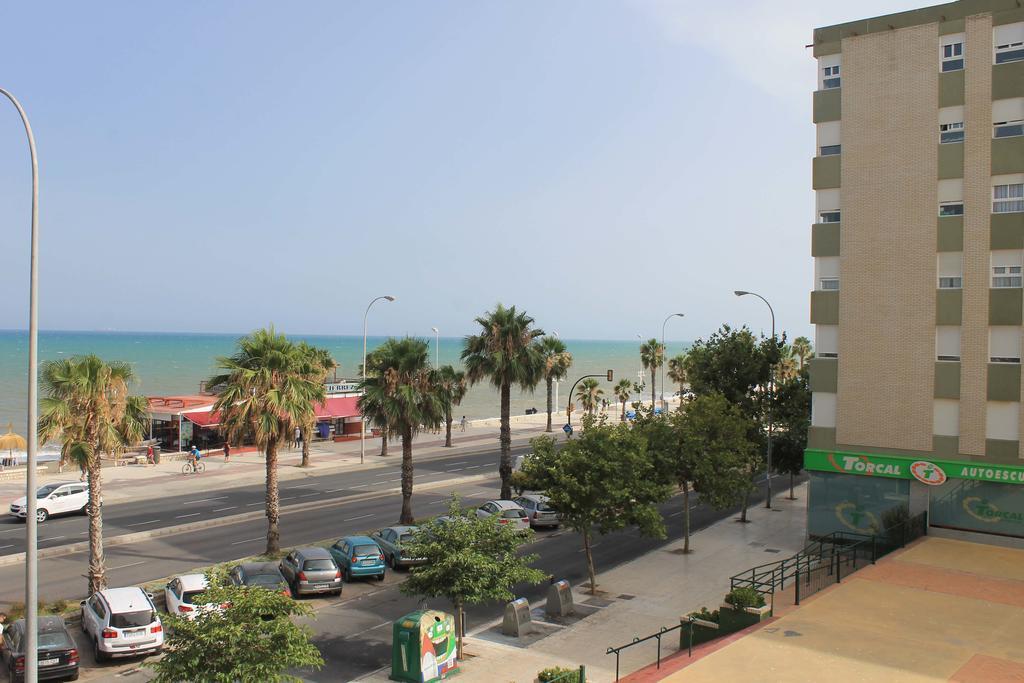 Neptuno Apartment: Sun, Beach And Relax In Huelin Malaga Exterior photo